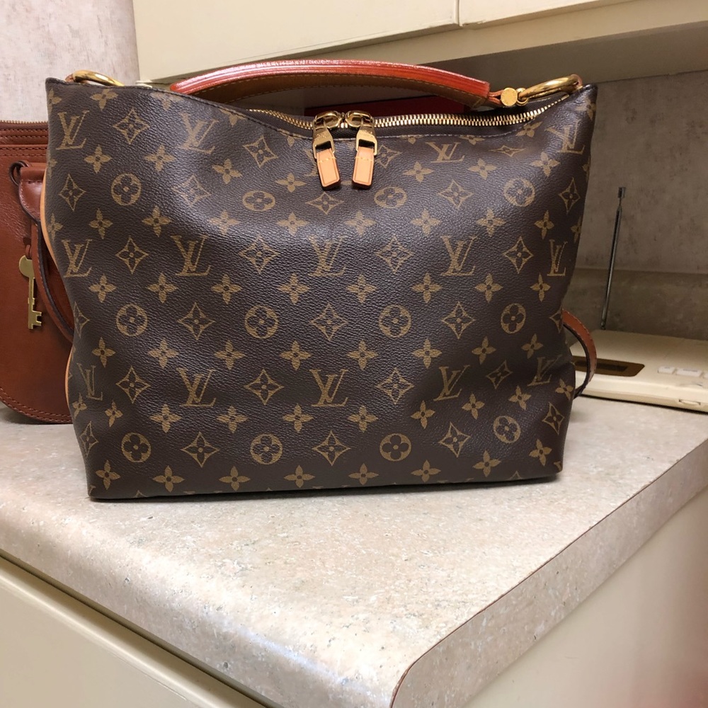 SOLD! Authentic Louis Vuitton Sully PM
